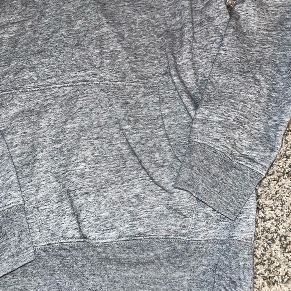 Old navy size medium gray sweatshirt - Picture 3 of 8